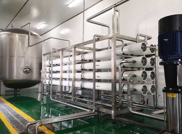 制药工业的纯化水设备跟普通的纯水设备有什么区别?